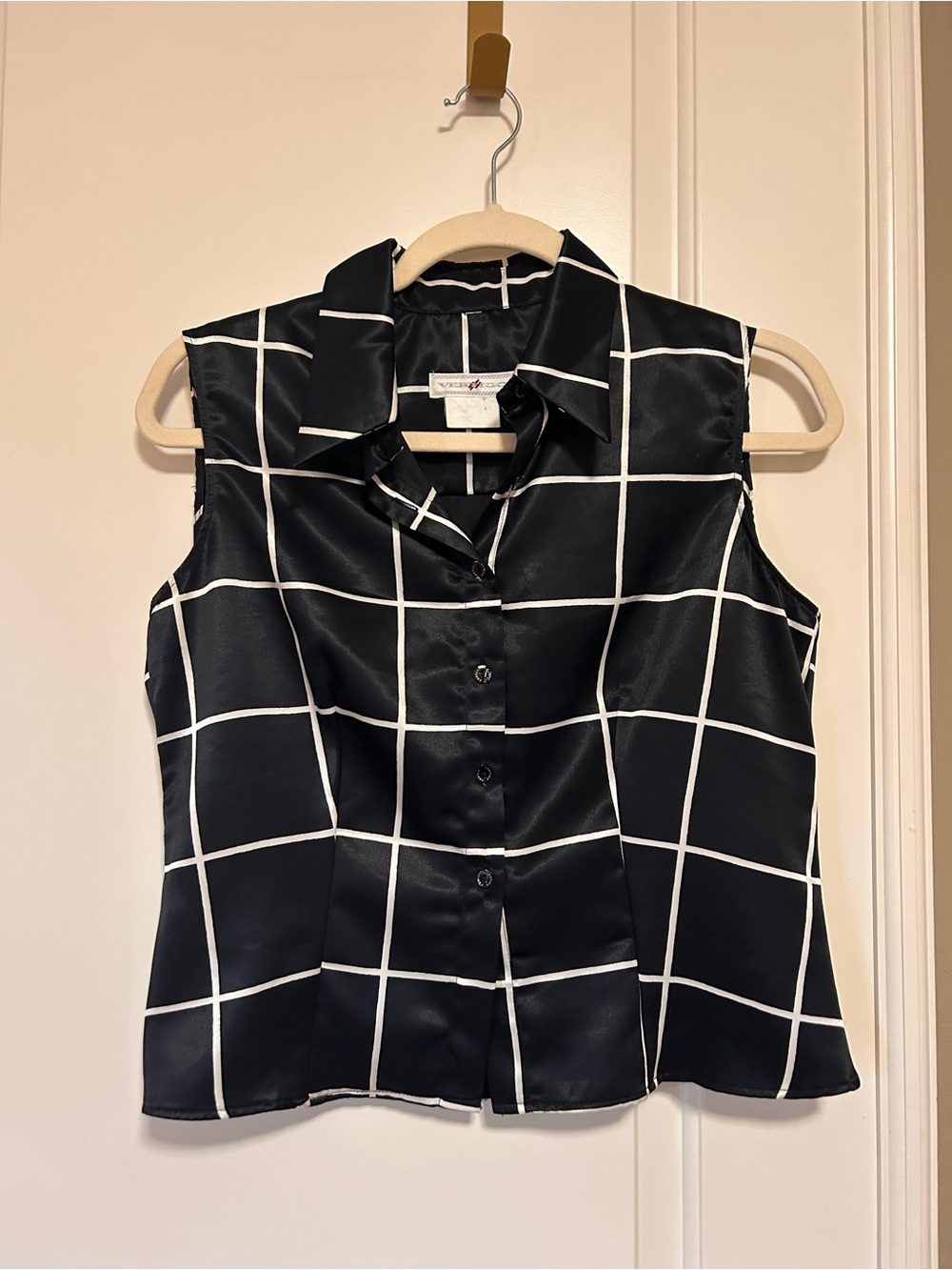 🇫🇷🥖🍾Vertigo Paris Silk Black & White Plaid Sleeveless Button-Up Blouse 🍾🥖🇫🇷